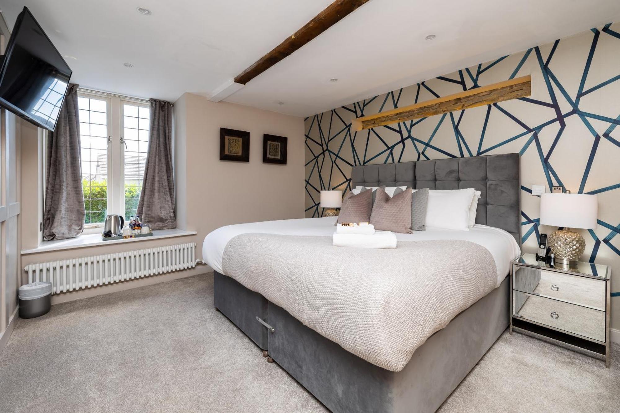 Lanelay Hall Hotel & Spa Hensol Zimmer foto The Old Vicarage Hotel